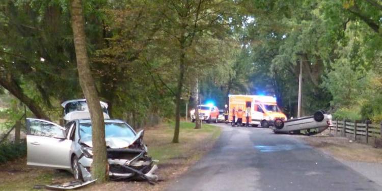 Zwei Verletzte forderte ein Zusammenstoß auf der Barler Straße in Wehe. - © Polizei Rahden