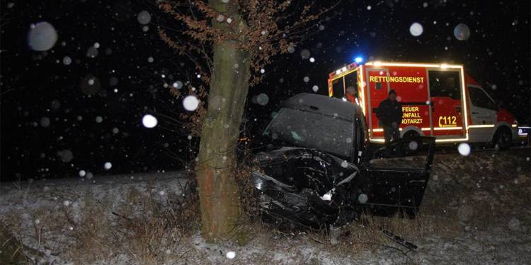 Verkehrsunfall - © Polizei Warburg